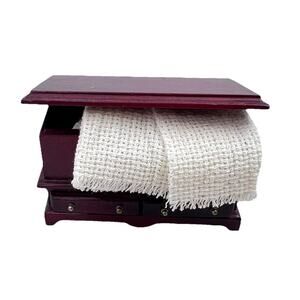 Vintage Wooden Bench Chest Lifting Seat & Blanket Dollhouse Miniature 1:12